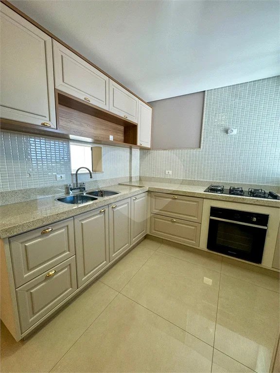 Apartamento no Edifício Bellagio, com 3 dormitórios, sol da manha e na modalidade porteira fechada.