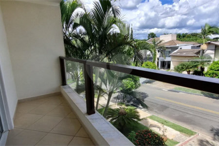 Lindo sobrado com 4 suites e piscina à venda, 365m², por R$ 2.450.000,00 no condomínio Villa Suiça, em Indaiatuba/SP.