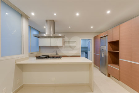 Apartamento à venda ou para alugar com 4 suítes em Alto da Boa Vista, São Paulo, SP