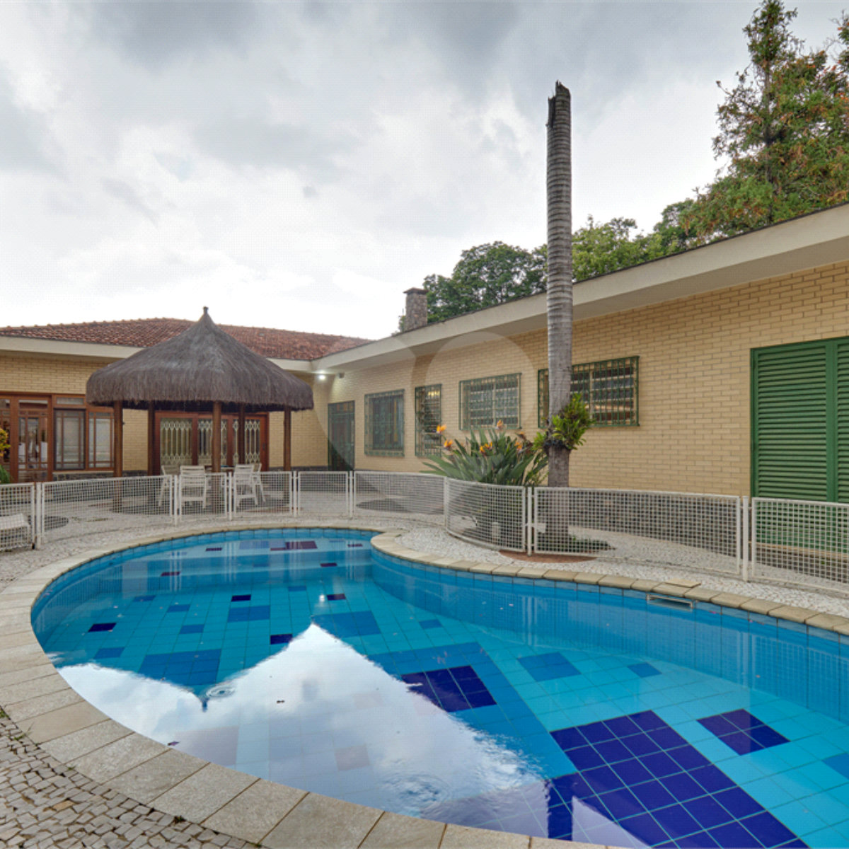 Casa Térrea à venda com 4 quartos, sendo 2 suítes, em Alto da Boa Vista, São Paulo, SP