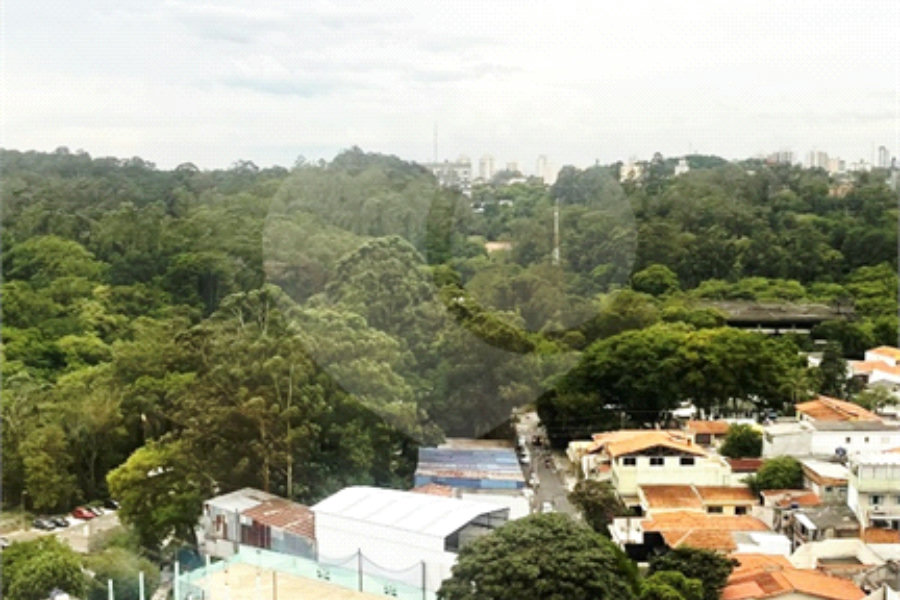 15 minutos Metrô Santana.