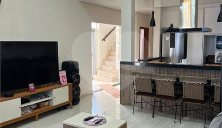 Casa à venda com 3 quartos, sendo 2 suítes,  no condomínio Vila Paraty, Indaiatuba - SP