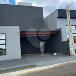 Sobrado á venda com 03 suítes, no Residencial Villeneuve em São Carlos-SP.
