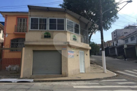 Vende Sobrado com 180m² - Vila Santa Catarina