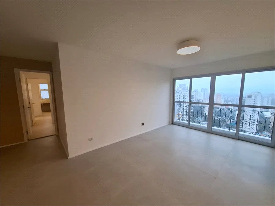 Apartamento à venda 107m² reformado com 2 quartos, sendo 1 suíte no Morumbi