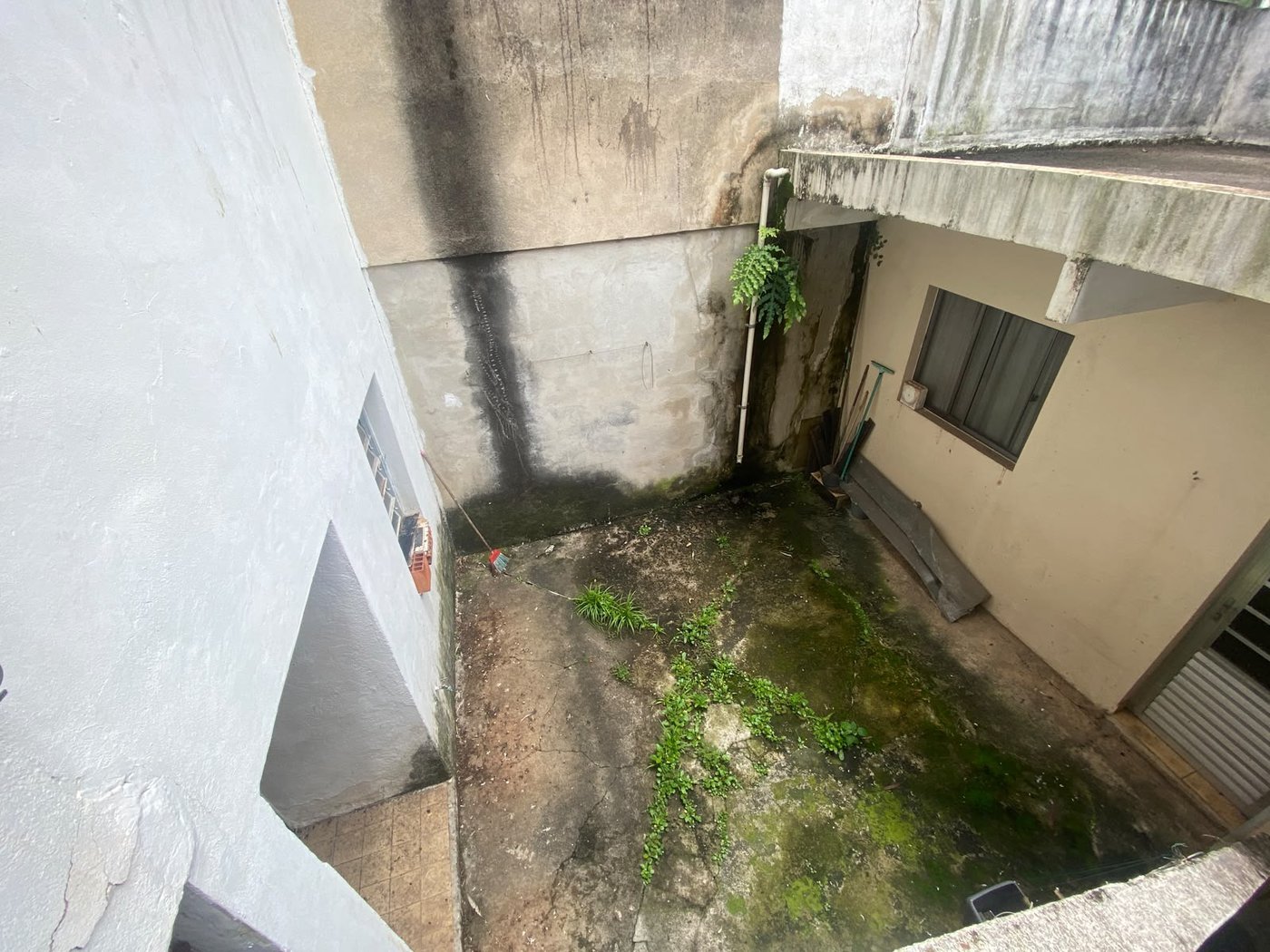 Casa à venda com 2 quartos em Jardim Alvorada, oportunidade para investidor