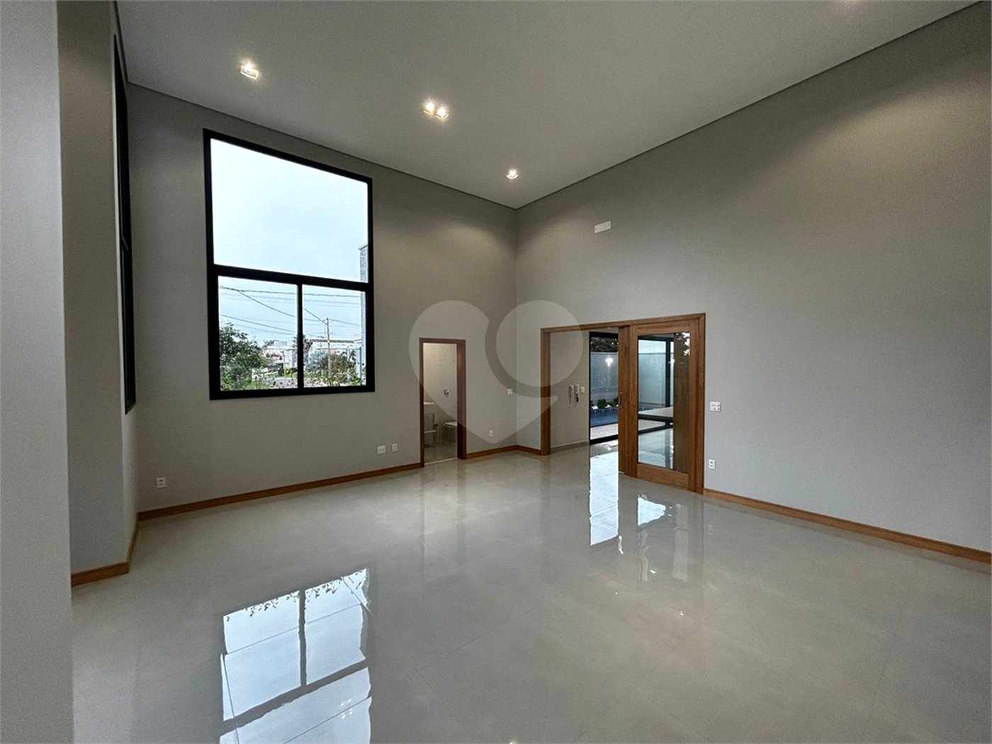 Casa para venda no condomínio de alto padrão Damha III,