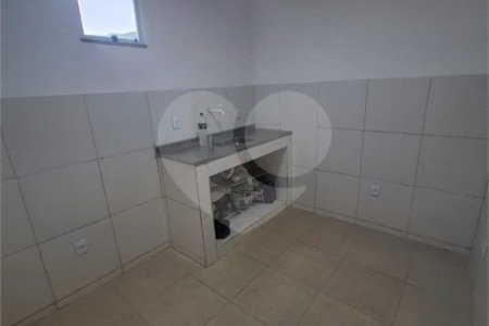 SOBRADO TIPO APARTAMENTO COM 1 QUARTO PARA LOCAÇÃO 153m² - SANTÍSSIMO