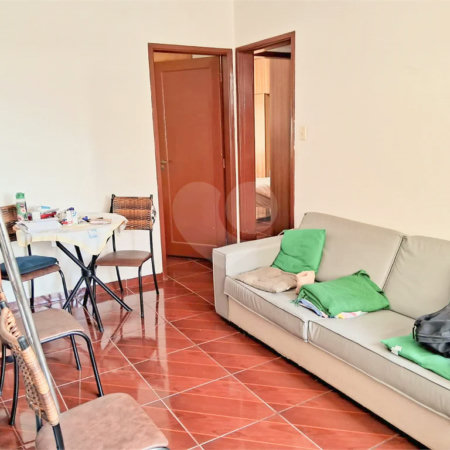 Apartamento na Vila Buarque com 2 quartos, 1 banheiro, sem garagem