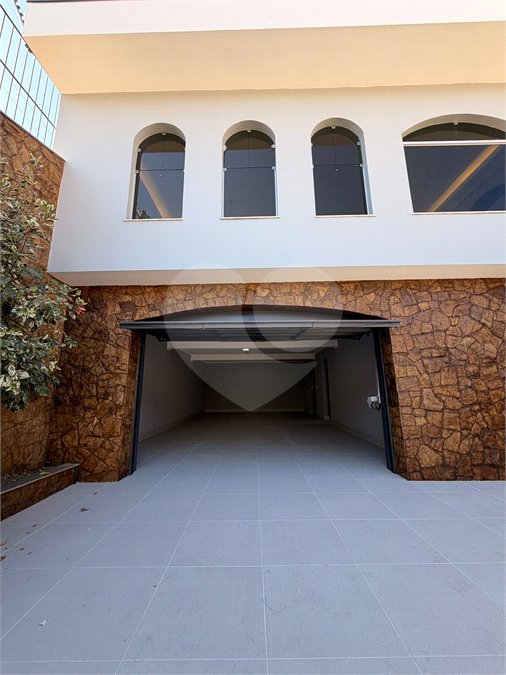 Casa à venda com 5 quartos, sendo 4 suítes, em Vila Rosália, Guarulhos, SP