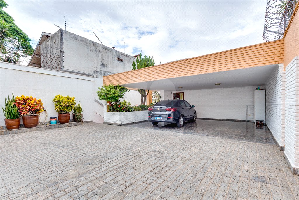 Casa à venda com 4 quartos, sendo 1 suíte, em Brooklin Paulista, São Paulo, SP