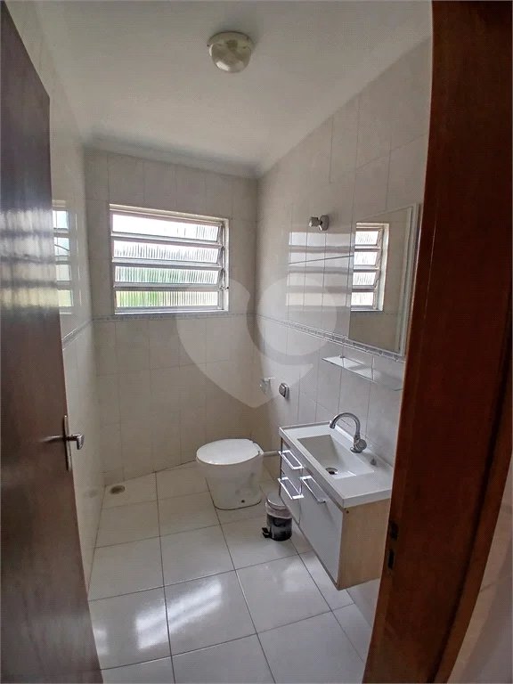Sobrado à venda com 3 quartos, sendo 1 suíte, em Parque Rodrigues Alves, São Paulo, SP