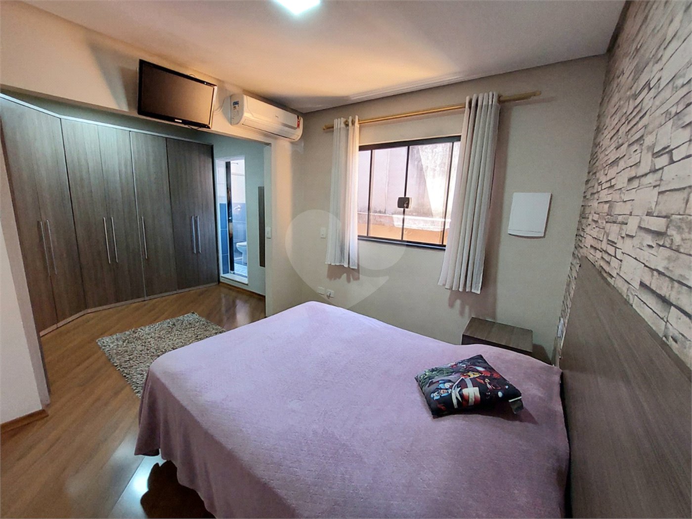 Sobrado à venda com 3 quartos, sendo 1 suíte, em Jaraguá, São Paulo, SP
