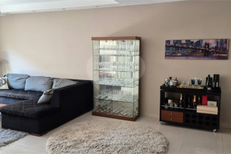 Casa à venda com 5 quartos, sendo 4 suítes, no condomínio Residencial Vilazul, Sorocaba - SP