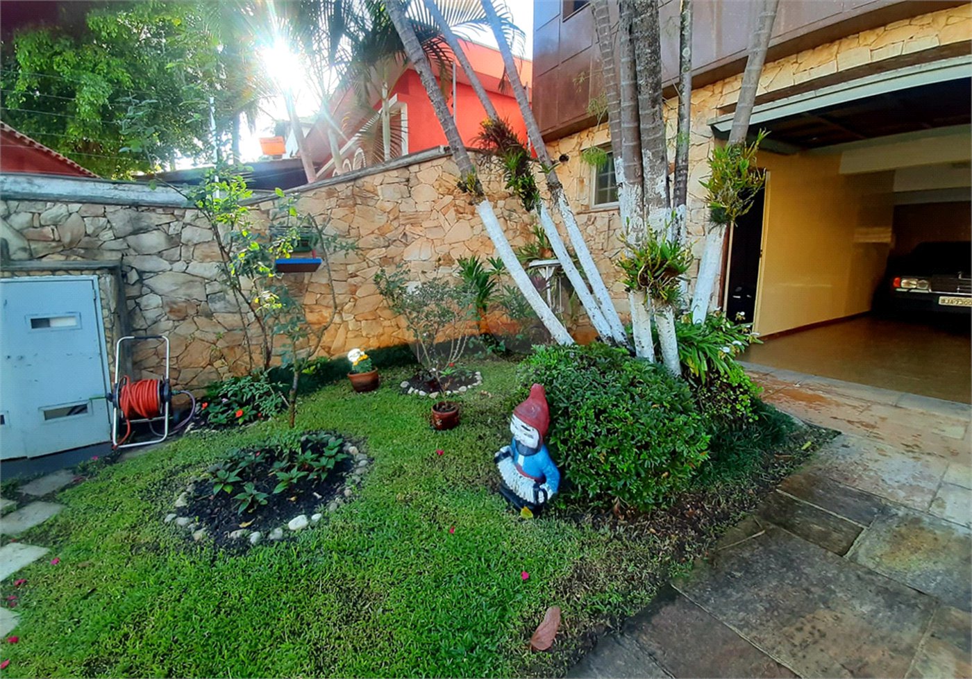 Casa à venda com 4 quartos, sendo 2 suítes, em Jardim Franca, São Paulo, SP