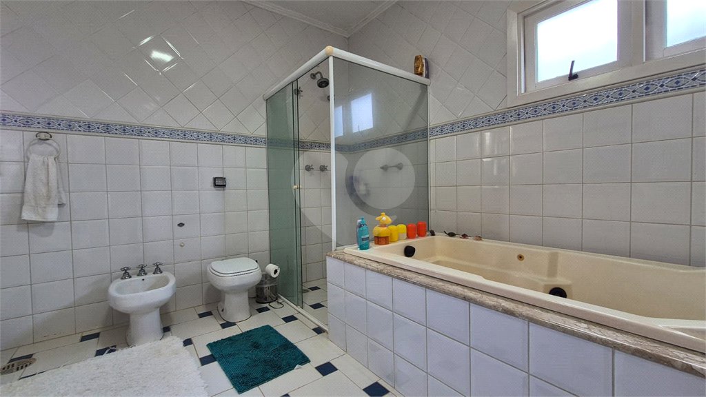 Casa à venda com 4 suítes no condomínio Vivenda do Lago, Sorocaba - SP