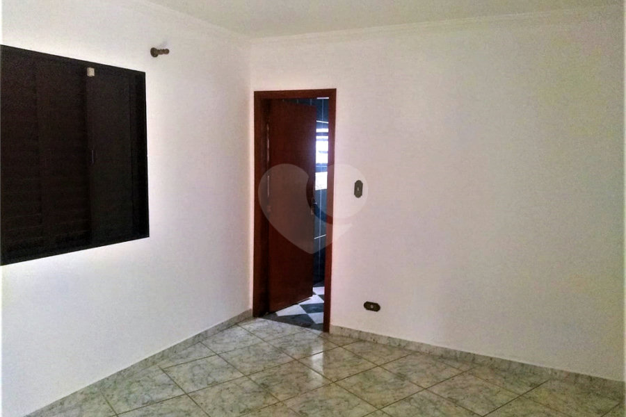 Sobrado à venda com 3 suítes em Jardim Leonor Mendes de Barros, São Paulo, SP