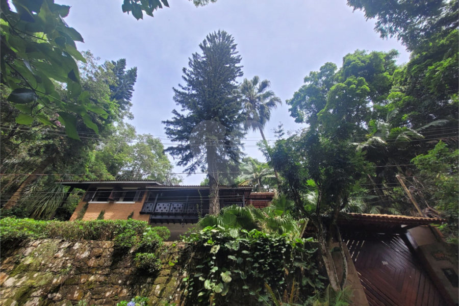 Casa à venda com 4 quartos, sendo 2 suítes,  em Serra da Cantareira, Mairiporã, SP