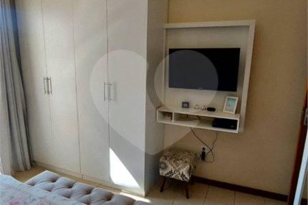 Sobrado à venda com 4 quartos, sendo 2 suítes, em Jardim Paulista, Atibaia, SP