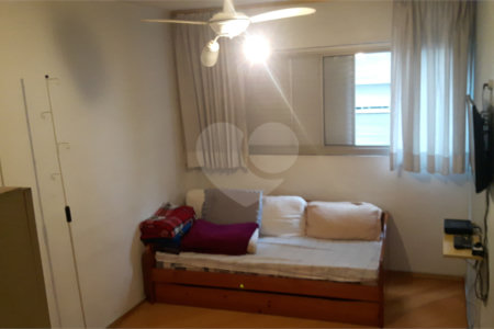 Apartamento de 2 quartos à venda perto do Metrô Paraíso! Excelente localização!