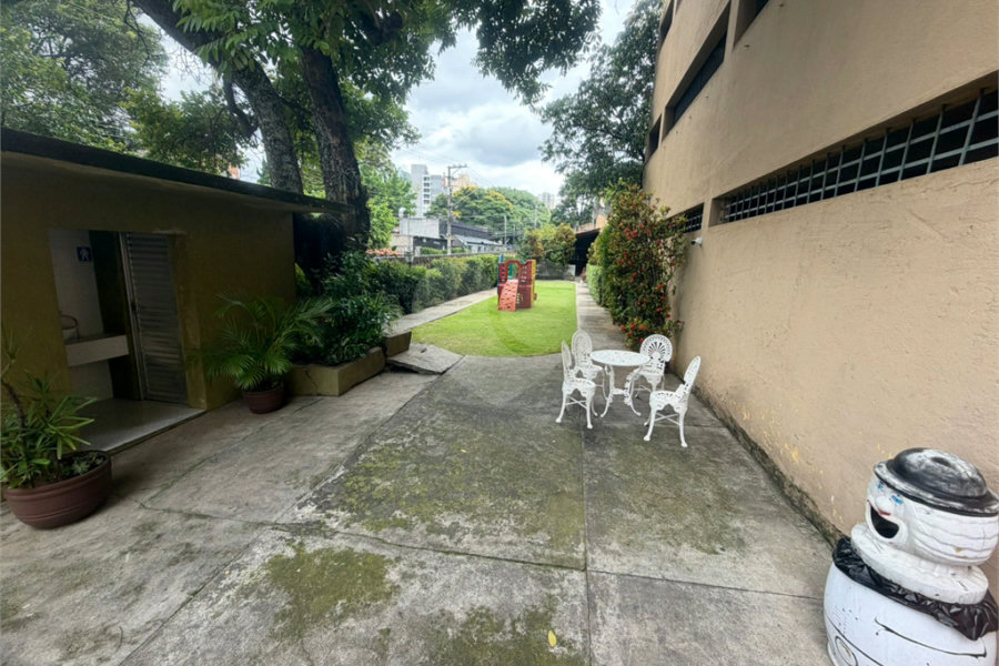 Apartamento à venda com 2 quartos, sendo 1 suíte,  em Vila Paulicéia, São Paulo, SP
