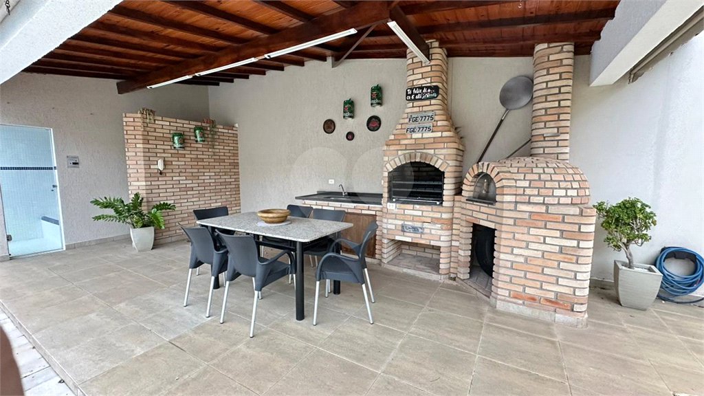 Casa à venda com 4 quartos, sendo 3 suítes, em Vila Galvão, Guarulhos, SP