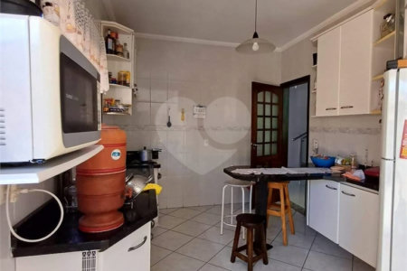 Sobrado à venda com 3 quartos, sendo 2 suítes,  em Jardim Marica, Mogi das Cruzes, SP