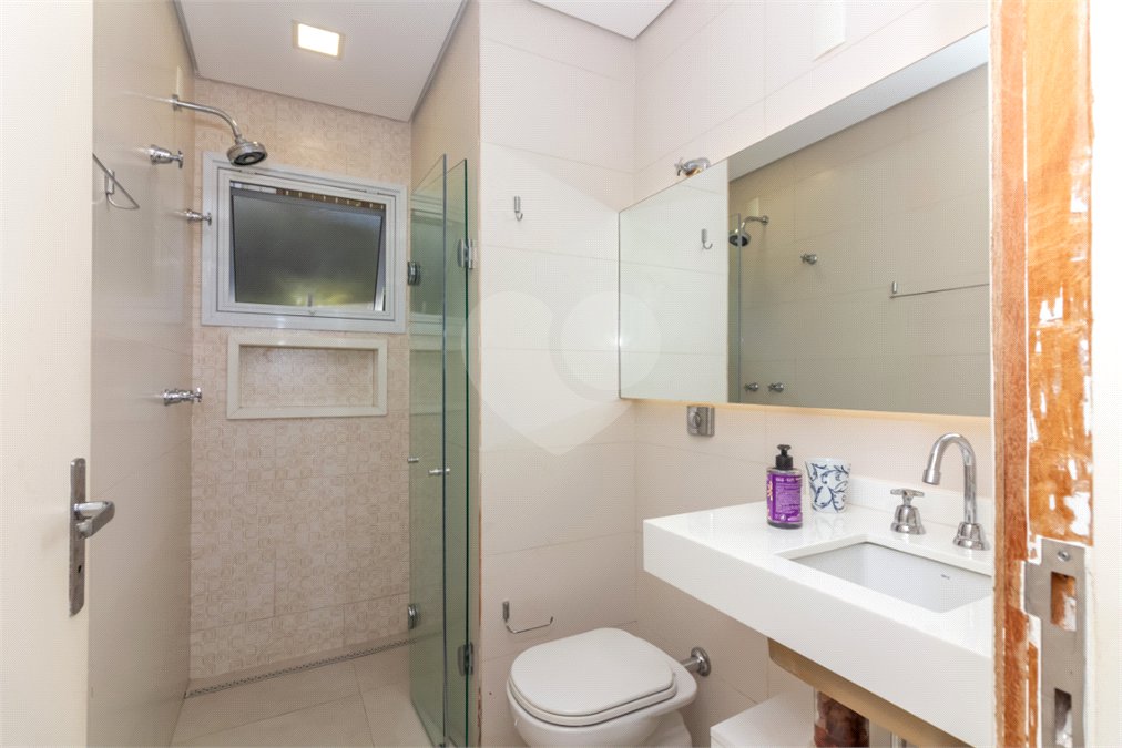 Casa à venda com 4 quartos, sendo 2 suítes, em Chácara Flora, São Paulo, SP