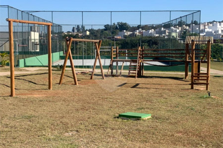 Casa à venda com 3 quartos, sendo 1 suíte, no condomínio Horto Florestal Villagio, Sorocaba - SP