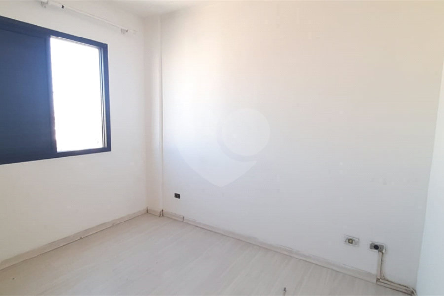 Apartamento à venda com 2 quartos em Vila Romero, São Paulo, SP