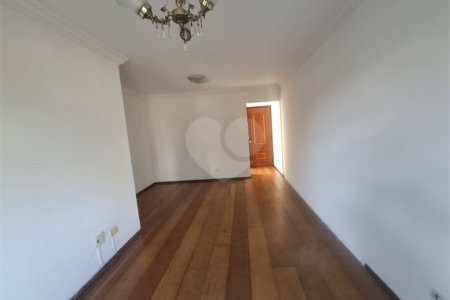 Apartamento à venda com 3 quartos, sendo 1 suíte, em Jardim Marajoara, São Paulo, SP
