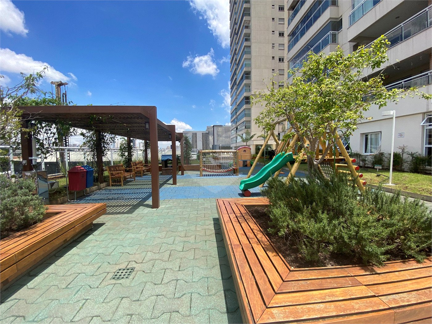 Apartamento à venda com 3 suítes em Barra Funda, São Paulo, SP