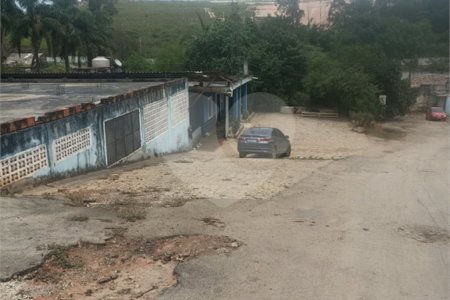 Terreno à venda com 1 suíte em Sítio Areião, São Paulo, SP