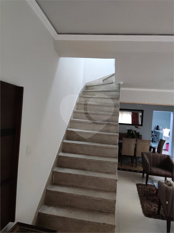 Sobrado à venda com 3 quartos, sendo 1 suíte, em Chácara Monte Alegre, São Paulo, SP