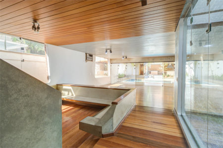Casa à venda com 5 quartos, sendo 3 suítes, em Alto da Boa Vista, São Paulo, SP