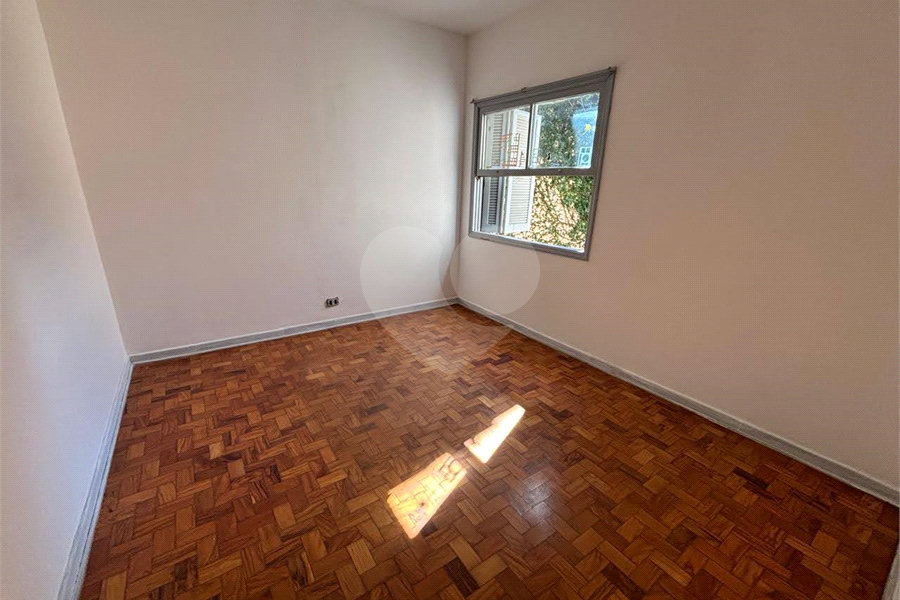 Sobrado à venda com 3 quartos em Jardim Petrópolis, São Paulo, SP