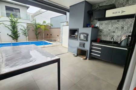 Casa à venda com 4 quartos, sendo 1 suíte, no condomínio Sun Lake, Sorocaba - SP