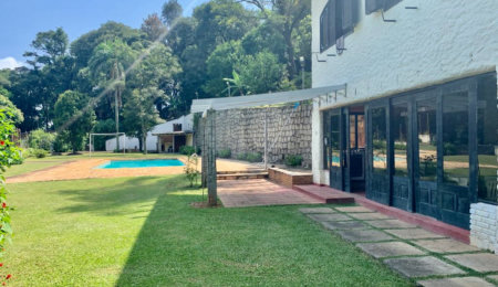 Casa Térrea à venda com 4 quartos, sendo 1 suíte,  em Serra da Cantareira, Mairiporã, SP