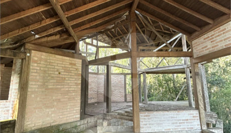 Casa à venda com 3 quartos, sendo 2 suítes,  no condomínio Alpes da Cantareira, Mairiporã - SP