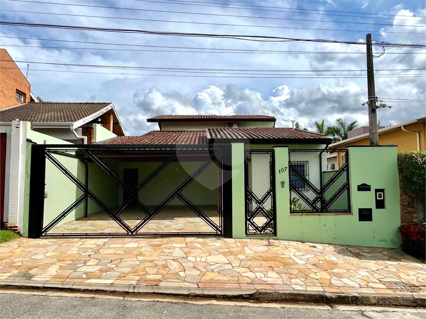 Casa Térrea à venda com 3 quartos, sendo 1 suíte,  em Cidade Universitária, Campinas, SP