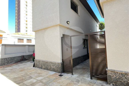 Sobrado à venda com 4 quartos, sendo 1 suíte, em Santana, São Paulo, SP