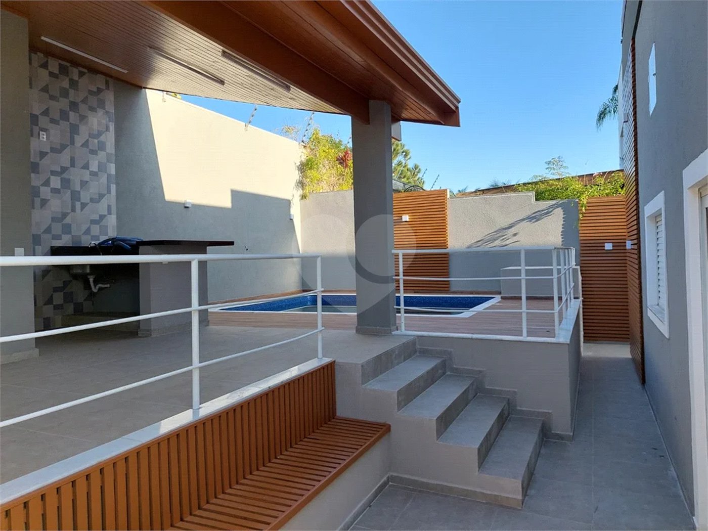 Casa à venda ou para alugar com 3 suítes em Pinheirinho, Vinhedo, SP
