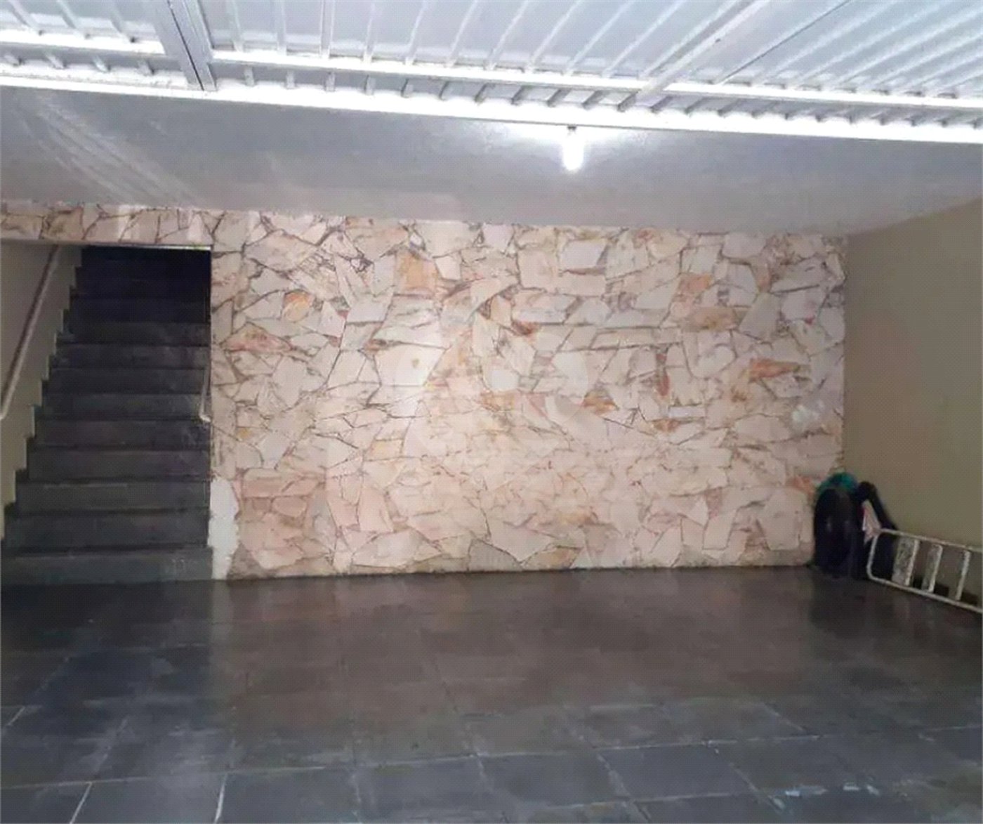 Casa à venda com 3 quartos, sendo 1 suíte, em Jardim Pinheiros, São Paulo, SP