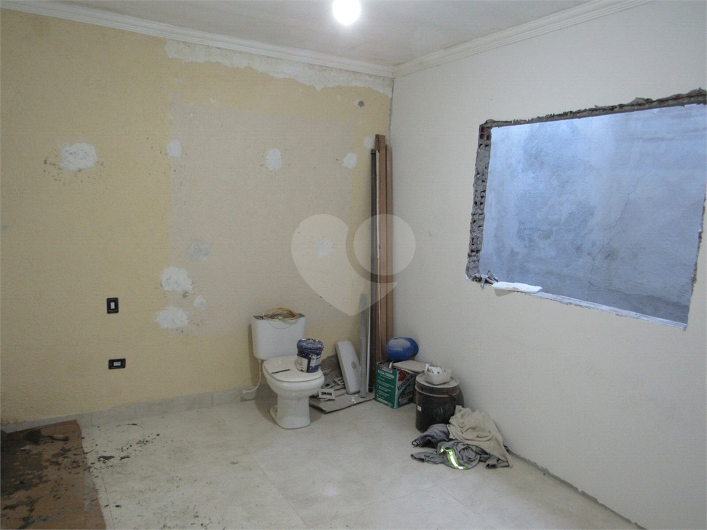 Casa à venda com 1 suíte em Vila Amorim, Suzano, SP