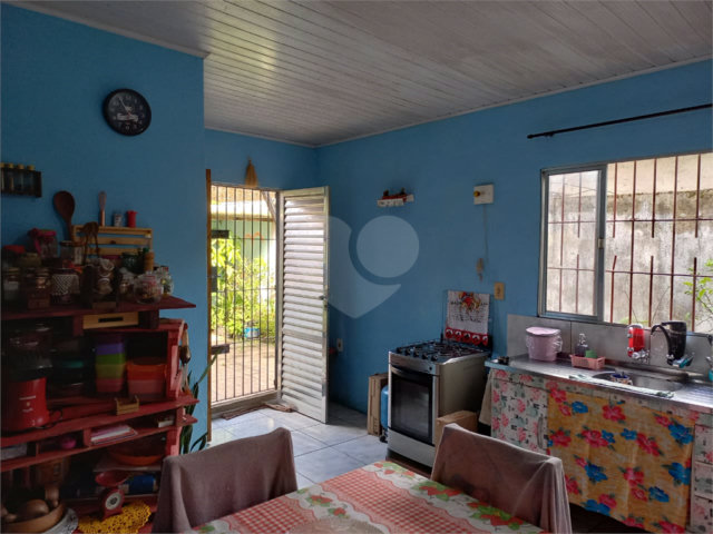 Casa à venda com 2 quartos em Forte, Praia Grande, SP