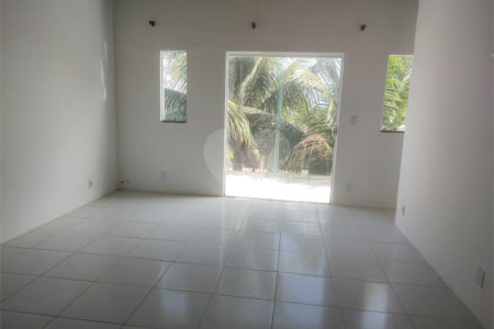 Casa à venda com 3 quartos, sendo 2 suítes,  em Rasa, Armação dos Búzios, RJ