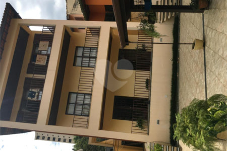Casa à venda com 4 quartos, sendo 2 suítes,  em Vila Suzana, São Paulo, SP