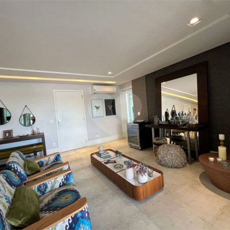 Apartamento à venda com 3 suítes em Santa Teresinha, São Paulo, SP