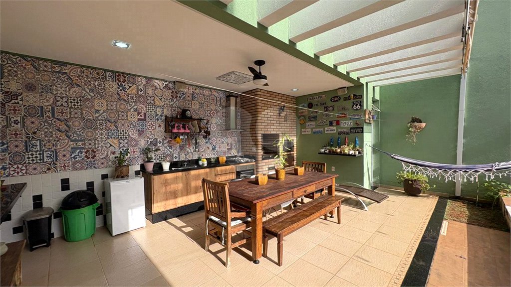 Casa à venda com 3 suítes no condomínio Residencial Villa dos Inglezes, Sorocaba - SP