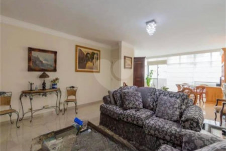 Apartamento à venda com 3 quartos, sendo 2 suítes, em Campo Belo, São Paulo, SP